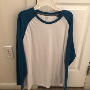 Old navy long sleeved shirt